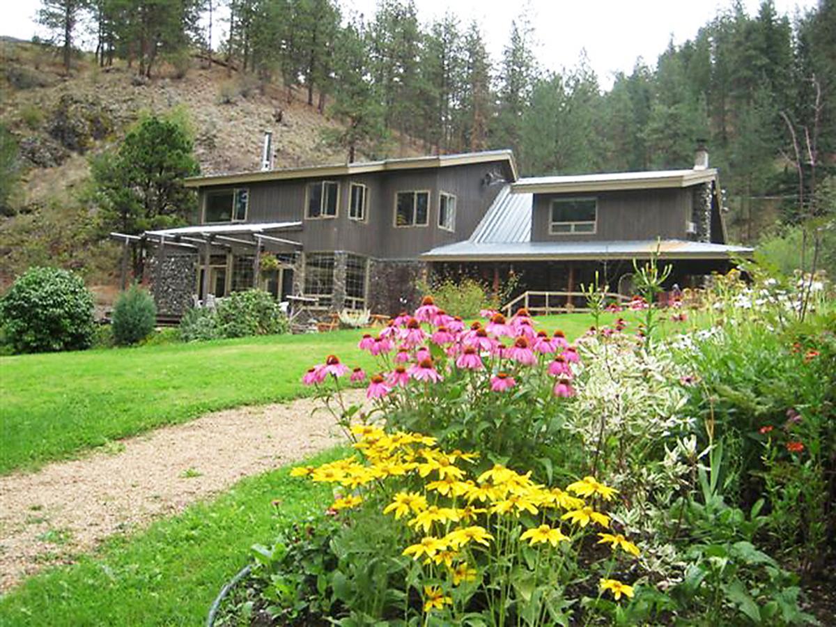 Mountain Springs Nature Retreat Bed & Breakfast
